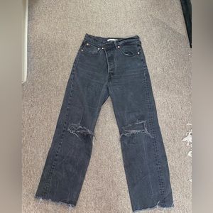 Levi's Ribcage Distrssed Black Jean